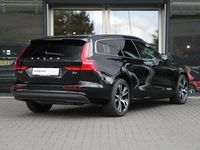 tweedehands Volvo V60 B4 Mild Hybrid GT Core | Nieuw model | Driver Assist | Park Assist | 18" | Trekhaak | All Season | Getint Glas