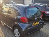 Occasion Toyota Aygo 68 PK (50 kW) 2008 Grijs Hatchback