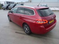 Occasion Peugeot 308 131 PK (96 kW) 2015 Rood MPV