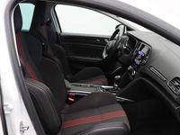 tweedehands Renault Mégane IV Estate 1.6 E-Tech Plug-In Hybrid 160PK R.S. Line | Stoelverwarming | 8.7 inch scherm | Dode hoek detectie | Navigatie | Bose Audio | Sport stoelen | Automaat |