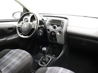 tweedehands Peugeot 108 1.0 e-VTi Active | Airco | Mistlampen voor | Buitenspiegels elektrisch verstel- en verwarmbaar | Extra getint glas | Bluetooth telefoonvoorbereiding | Chroom delen exterieur