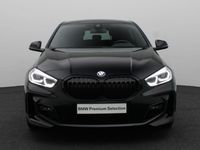Occasion BMW 118 Executive 136 PK (100 kW) 2022 Zwart Hatchback