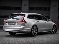 tweedehands Volvo V90 B5 Ultimate Bright | Demo Deal | Harman/Kardon Audio | Head-Up Display | 20" | Power Seats | Stoelverwarming voor & achter | Stuurverwarming | 360º Camera | Trekhaak