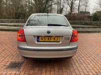 tweedehands Skoda Octavia 1.6Elegance CRUISE CONTROL NIEUWE APK KEURING