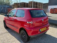 Occasion VW Fox Trendline 54 PK (39 kW) 2006 Rood Hatchback