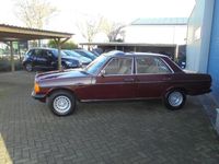 tweedehands Mercedes 200 (W123) APK HARDE AUTO