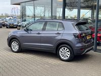 Occasion VW T-Cross Life 110 PK (80 kW) 2023 Grijs, metallic lak SUV