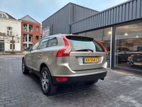 tweedehands Volvo XC60 2.0 T5 Summum Dealer oh Camera Navi Clima Regensensor Xenon Electrisch verstelbare stoel Telefoon Electrische klep 18"