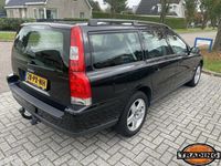 tweedehands Volvo V70 2.5T AWD Momentum 7 persoons , youngtimer!