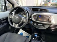 tweedehands Toyota Yaris 1.5 Full Hybrid Aspiration, NAVI, CAMERA, NAP