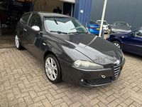 tweedehands Alfa Romeo 147 2.0 T.Spark LEER / VOOR ONDERDELEN!