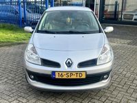 tweedehands Renault Clio 1.6-16V Dynamique Luxe Automaat Airco Cruise PDC E