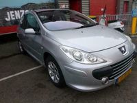 tweedehands Peugeot 307 1.4-16V Premium,clima,cruise,etc