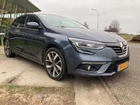 tweedehands Renault Mégane IV 1.2 TCe Série Signature Exclusiv / Automaat / Bose / Keyless / Climate / Parkeersens. 360° / Achteruitrijcamera / Cruise / Lane assist / Head-up Display / Bose / Massage /