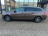 tweedehands Peugeot 308 SW 1.2 PureTech Premium / Pano'dak / LED / Navi