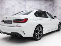 tweedehands BMW 318 318 i Executive Edition | M-Sport | Pano | E-Trekha