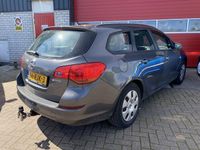 tweedehands Opel Astra Sports Tourer 1.4 Edition TREKHAAK / AIRCO / CRUIS