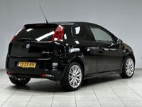 tweedehands Fiat Grande Punto 1.4-16V Sport/ Distributieset V.V 202.000KM!/ 17''LMV/ Clima/ Multi.LEDER.Stuur/ Elek.pakket/ Isofix/ Armsteun/ Radio-CD/ Mistlampen/ Extra getint glas A/ Metallic lak.