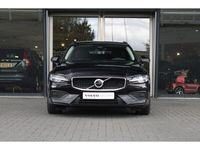 tweedehands Volvo V60 B4 Mild Hybrid GT Core | Nieuw model | Driver Assist | Park Assist | 18" | Trekhaak | All Season | Getint Glas