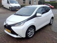 Occasion Toyota Aygo X-play 69 PK (50 kW) 2014 Wit Hatchback