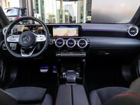 tweedehands Mercedes A250 A-KlasseAutomaat AMG Line | Premium Plus Pakket | Distronic | Head-Up | Panoramadak | Multibeam LED | Sfeerverlichting | Keyless-Go