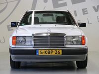 tweedehands Mercedes 200 200-500 (W124) 230 CE/ Schuifdak/ Airco/ Stoelverwarming