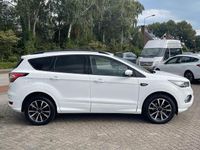 tweedehands Ford Kuga 1.5 EcoBoost ST Line 120pk Xenon | Voorruit verwarming | Achteruitrijcamera | Navigatie | Elektrische Achterklep | Dealer onderhouden