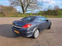 tweedehands Opel Astra Cabriolet Astra Twintop 1.8 Cosmo-16V 140pk 2007 Grijs