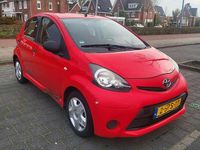 Occasion Toyota Aygo 68 PK (50 kW) 2013 Rood Hatchback