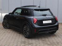 Nieuw Mini Cooper Favoured 114 kW (156 PK) 2025 Hatchback
