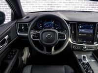 tweedehands Volvo V60 B3 Aut. Plus Dark | Navi | Adapt. Cruise | Standkachel | Sportstoelen | Trekhaak | Stoel+Stuurwiel verwarming