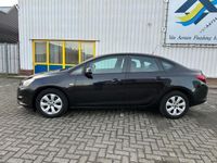 Occasion Opel Astra 116 PK (85 kW) 2014 Zwart Sedan