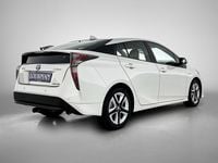 Occasion Toyota Prius Executive 136 PK (100 kW) 2016 Wit (parellak) Hatchback