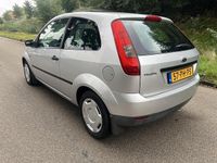 Occasion Ford Fiesta Style 69 PK (50 kW) 2004 Grijs Hatchback