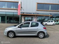 tweedehands Peugeot 206+ 206 + 1.4 XS 5 deurs Airco , Radio met Bluetooth , trekhaak , leuke auto nette auto