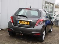 Occasion Toyota Yaris 99 PK (72 kW) 2012 Grijs Hatchback