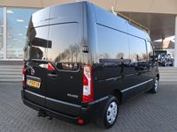 tweedehands Nissan NV400 2.3 dCi 145 PK L2H2 + CAMERA / NAVIGATIE / TREKHAA