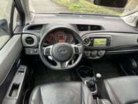 tweedehands Toyota Yaris 1.3 VVT-i Aspiration NAVI|6VERS|AIRCO