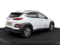 tweedehands Hyundai Kona EV Fashion 64 kWh - Navi - Climate Control - Camera