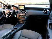 tweedehands Mercedes A180 Ambition Aut. Xenon|Sportstoelen|Half leder|LMV