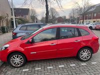 Occasion Renault Clio GrandTour Dynamique 111 PK (81 kW) 2009 Rood Stationwagen