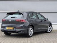 Occasion VW Golf VIII Life 110 PK (80 kW) 2022 Grijs Hatchback