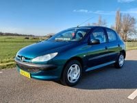 Occasion Peugeot 206 75 PK (55 kW) 2001 Groen (metallic) Hatchback
