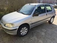 Occasion Peugeot 106 60 PK (44 kW) 2003 Grijs Hatchback