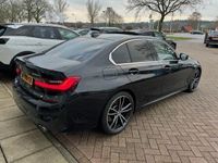 tweedehands BMW 330 330 i High Executive / Schuifdak / Camera / Head-up