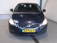 tweedehands Volvo V60 1.6 T3 - Airco, Cruise, PDC, Trekhaak.