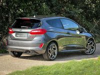 Occasion Ford Fiesta ST 200 PK (147 kW) 2018 Grijs (metallic) Hatchback