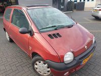 Occasion Renault Twingo Komfort 59 PK (43 kW) 2000 Rood Hatchback