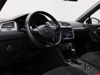 tweedehands VW Tiguan 1.5 TSI 150PK DSG ACT Highline Business R | Trekhaak | ACC | Alcantara/stof | Navi | Parkeersesnoren