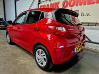 Occasion Hyundai i10 Comfort 67 PK (49 kW) 2023 Rood Hatchback